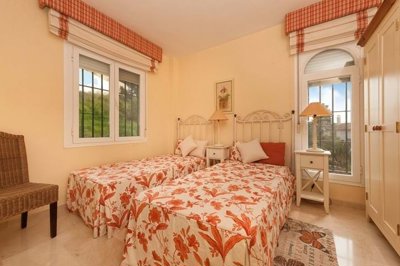 1447-642502-78d1f4f8b6655591b02d22fabb36a692d