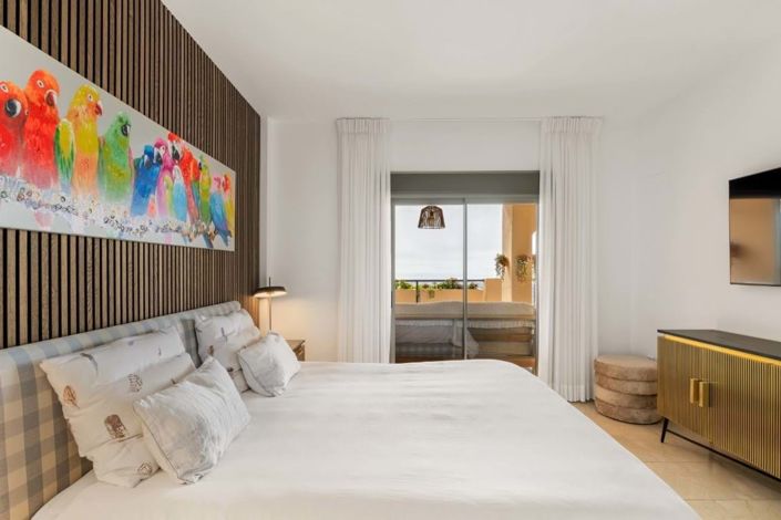 Image No.11-3 Bed Apartment for sale