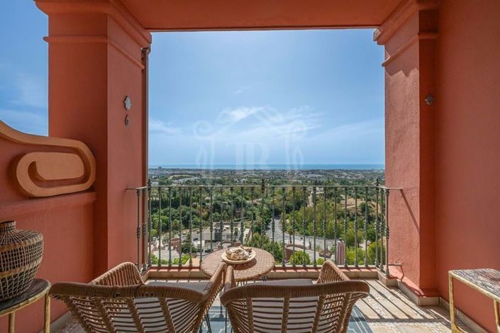 Image No.10-4 Bed Property for sale