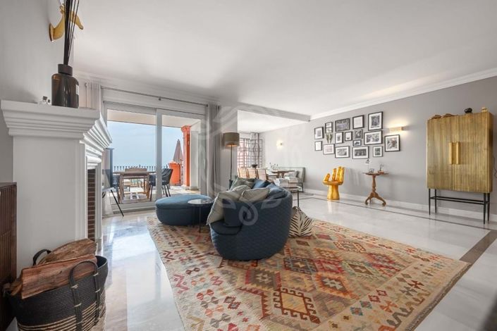 Image No.15-4 Bed Property for sale