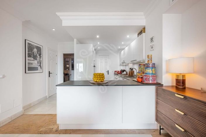 Image No.17-4 Bed Property for sale