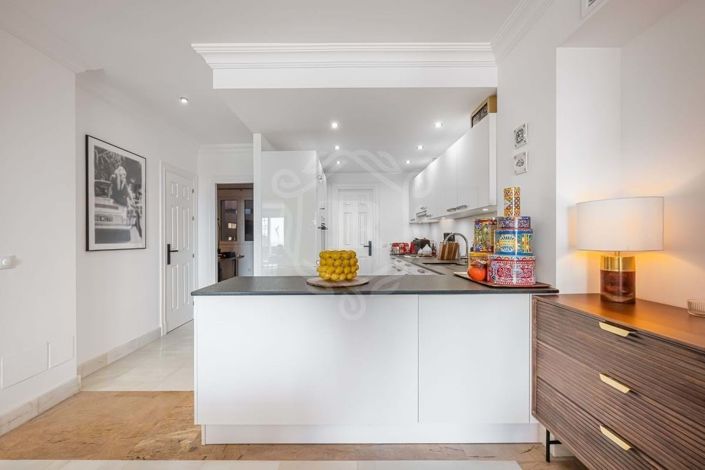 Image No.17-4 Bed Property for sale