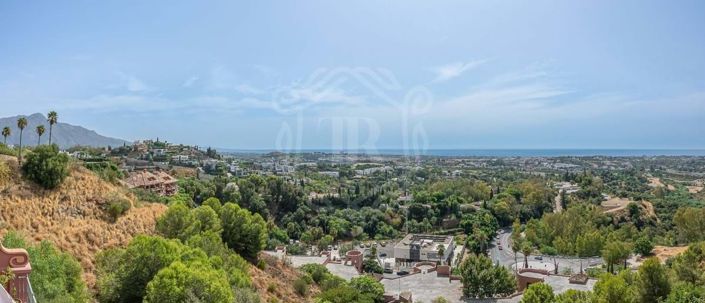 Image No.30-4 Bed Property for sale