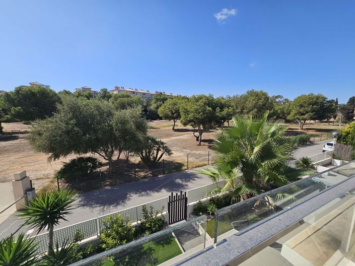 Image No.32-3 Bed Villa for sale