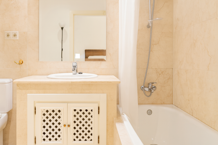 Image No.9-2 Bed Apartment for sale