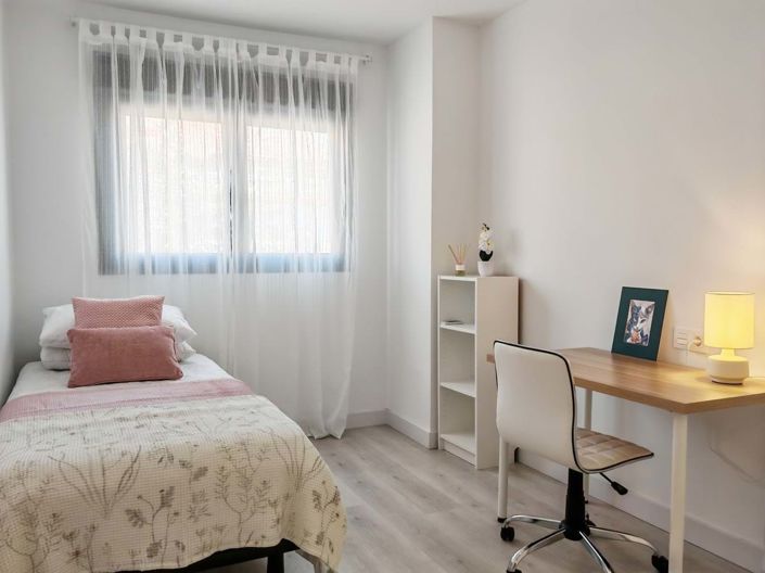 Image No.12-3 Bed Apartment for sale