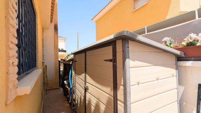 Image No.17-2 Bed Villa for sale