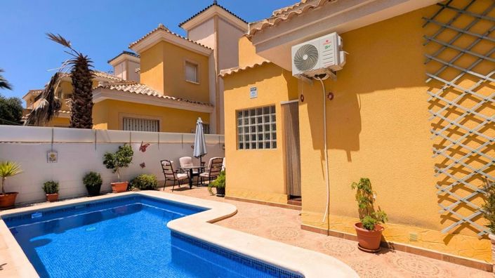 Image No.18-2 Bed Villa for sale