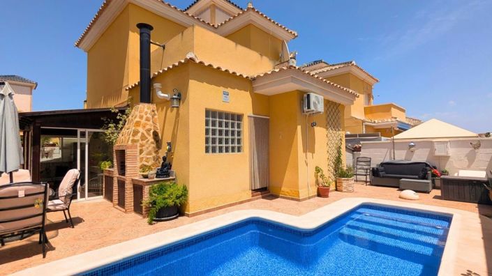 Image No.19-2 Bed Villa for sale