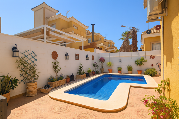 Image No.2-2 Bed Villa for sale