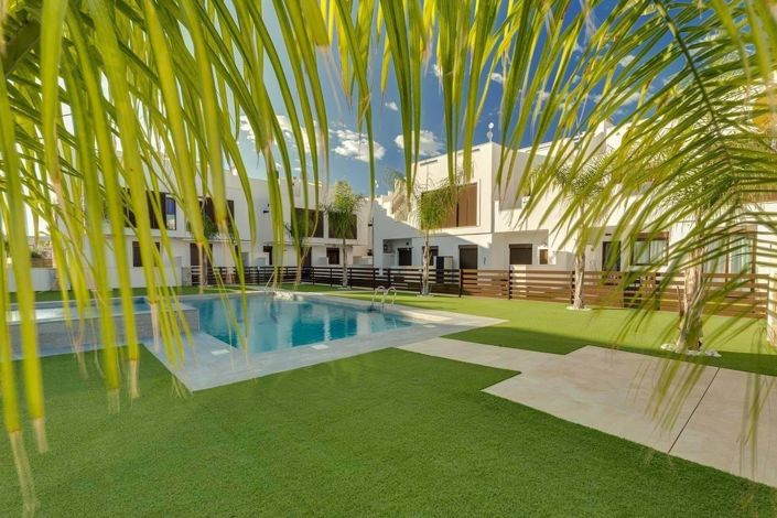 Image No.18-3 Bed Apartment for sale