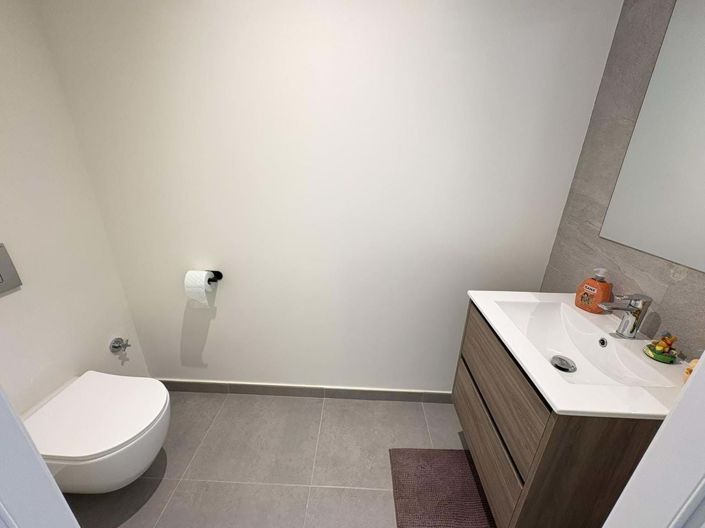 Image No.25-2 Bed Apartment for sale