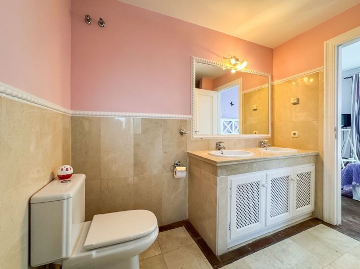 Image No.30-2 Bed Apartment for sale