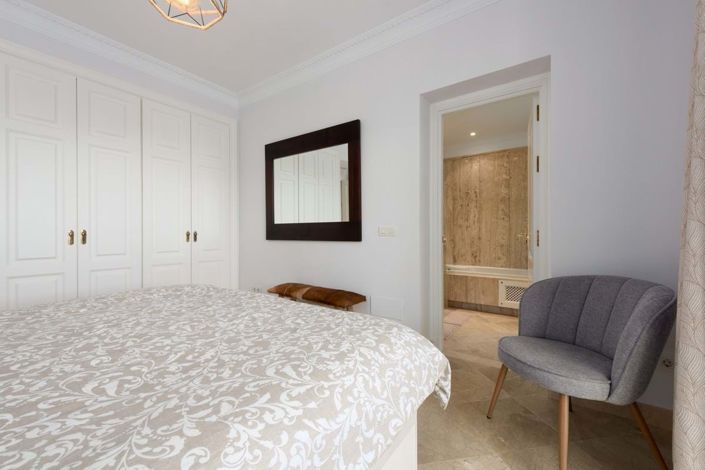 Image No.24-4 Bed Apartment for sale