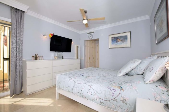 Image No.14-3 Bed Apartment for sale