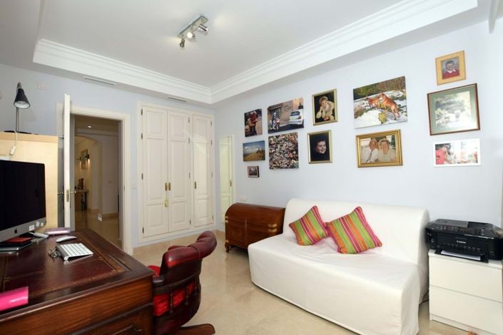 Image No.17-3 Bed Apartment for sale