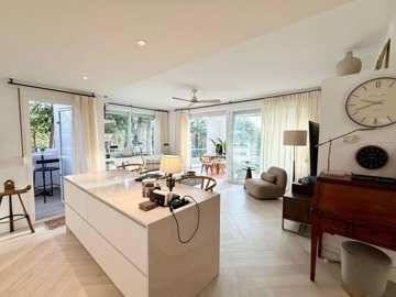 1447-521424-78d1f4f8b6655591b02d22fabb36a692d