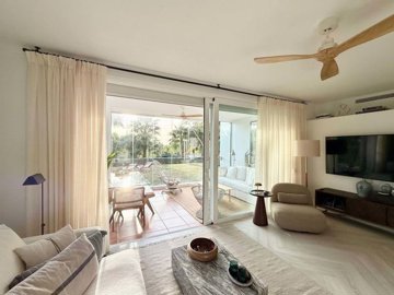 1447-521424-78d1f4f8b6655591b02d22fabb36a692d