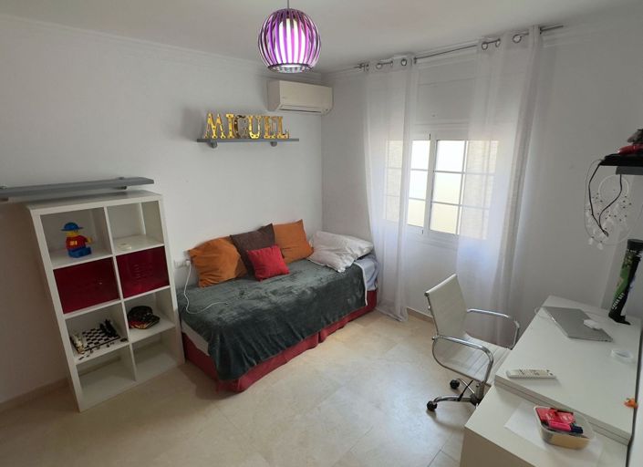 Image No.32-5 Bed Villa for sale