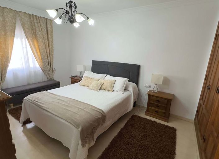 Image No.37-5 Bed Villa for sale