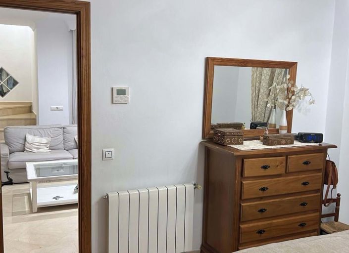 Image No.8-5 Bed Villa for sale