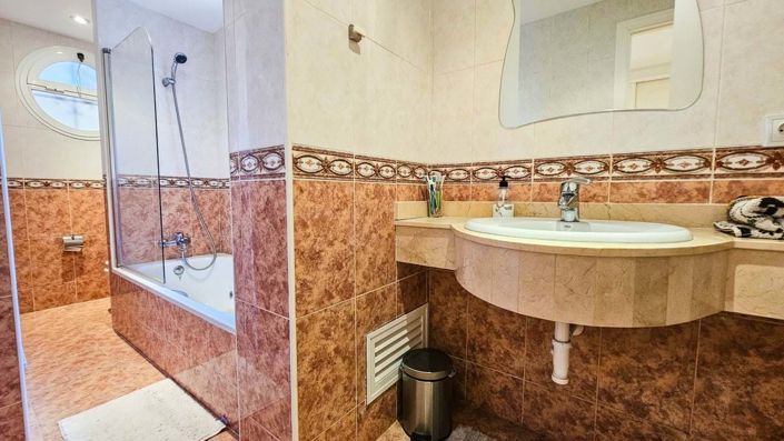 Image No.17-Maison de ville de 4 chambres à vendre à La Duquesa