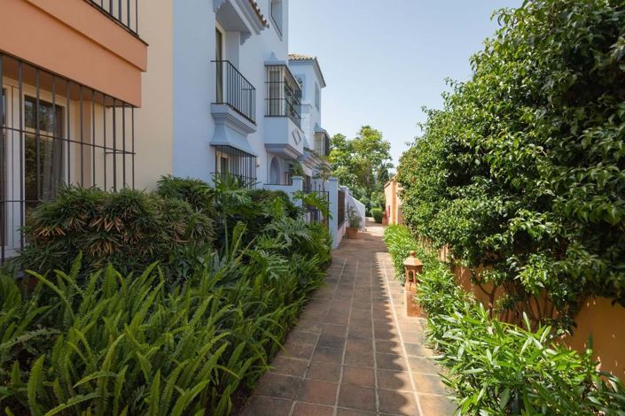 Image No.28-2 Bed Apartment for sale