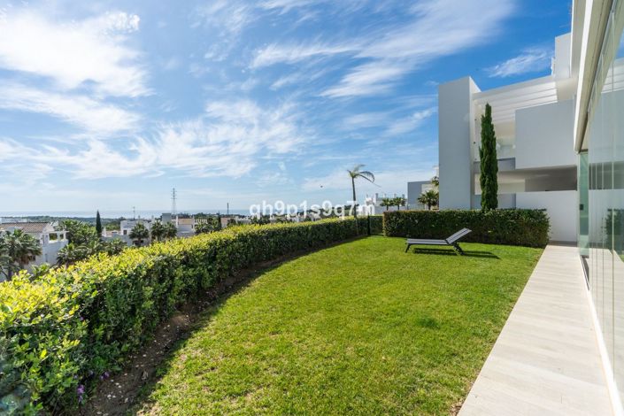 Image No.20-3 Bed Apartment for sale