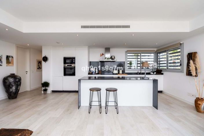 Image No.6-3 Bed Apartment for sale