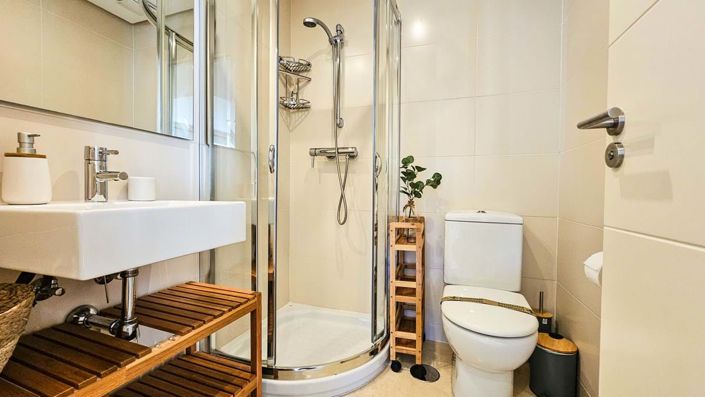 Image No.17-2 Bed Apartment for sale