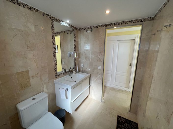 Image No.30-3 Bed Apartment for sale