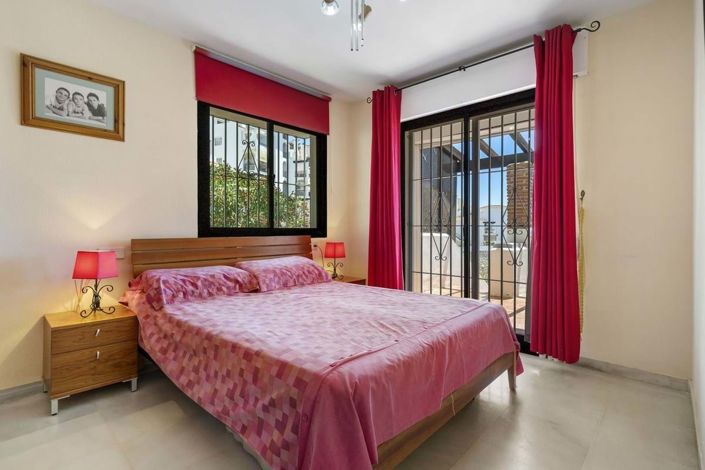 Image No.14-5 Bed Semi-Detached for sale