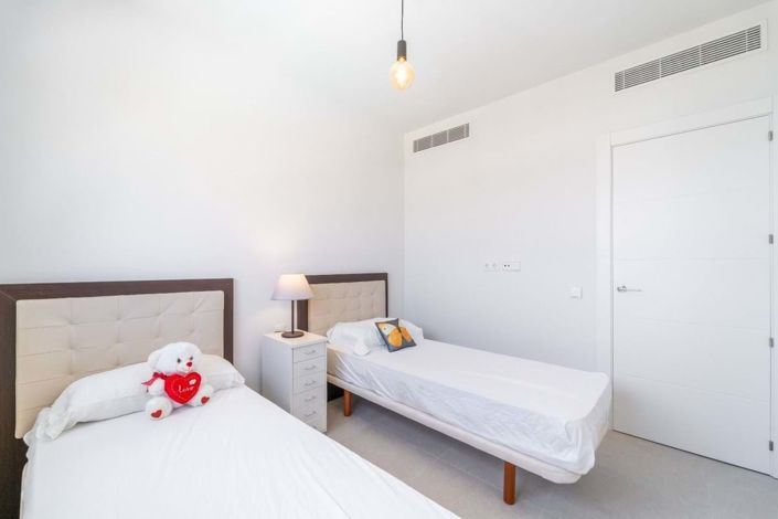 Image No.11-3 Bed Apartment for sale