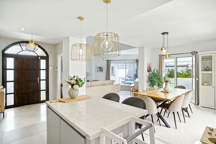 Image No.10-3 Bed Townhouse for sale