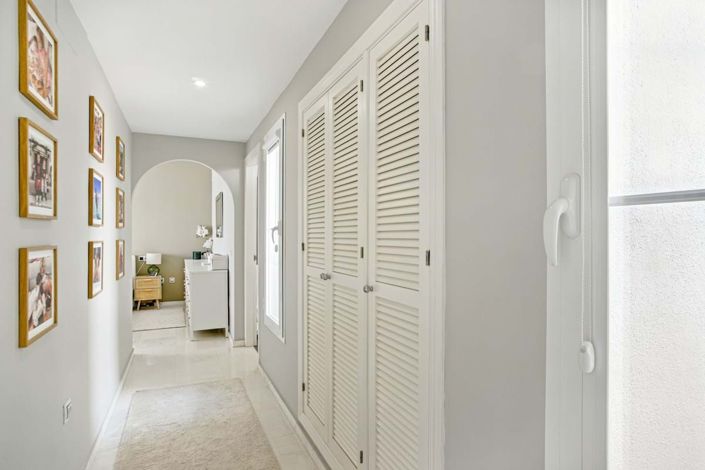 Image No.21-3 Bed Townhouse for sale