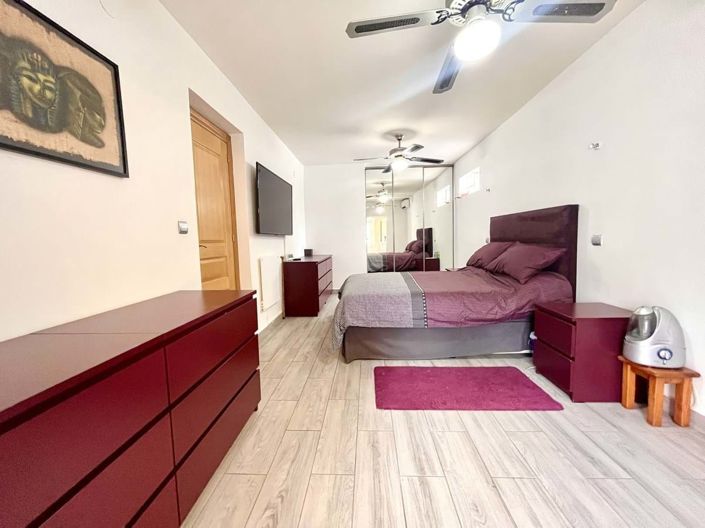 Image No.10-3 Bed Villa for sale