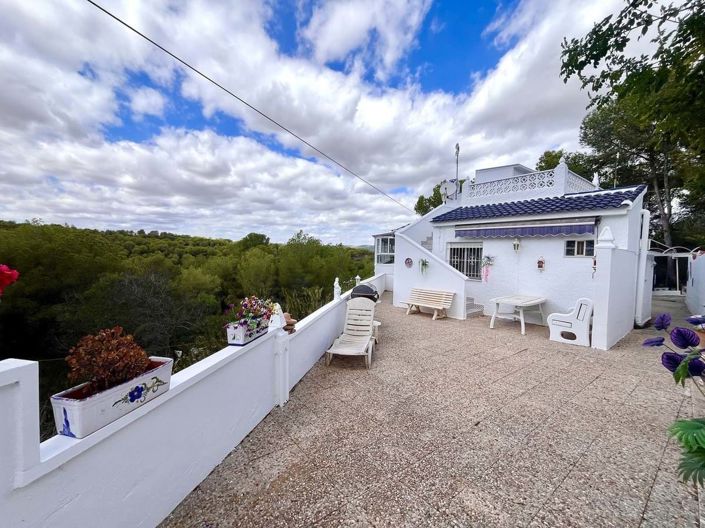 Image No.26-3 Bed Villa for sale