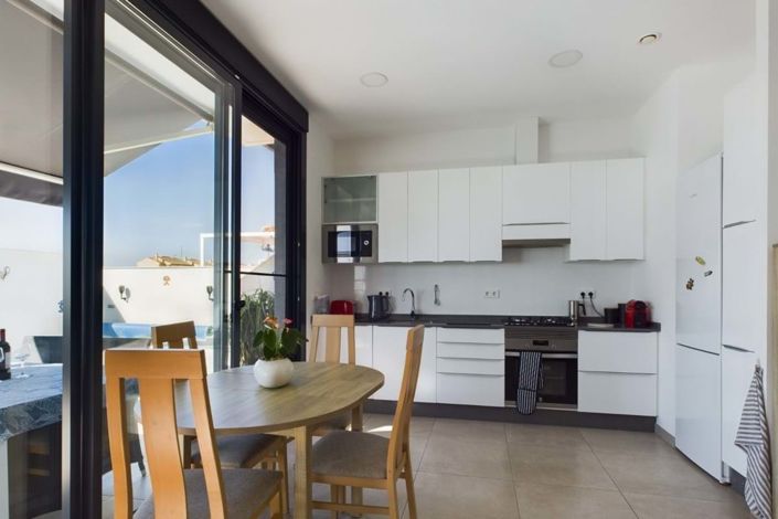 Image No.3-3 Bed Villa for sale