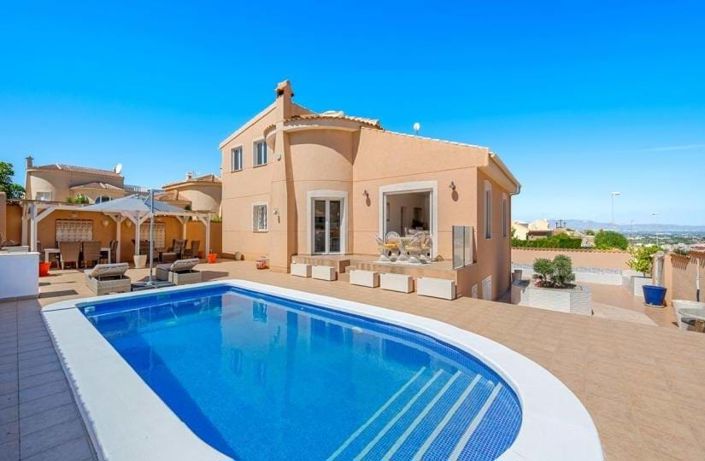 Image No.1-3 Bed Villa for sale