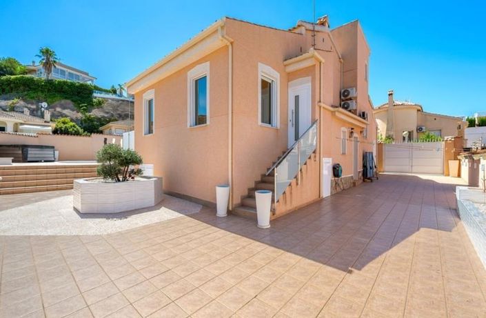 Image No.39-3 Bed Villa for sale