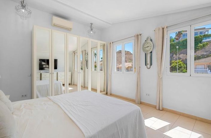 Image No.7-3 Bed Villa for sale