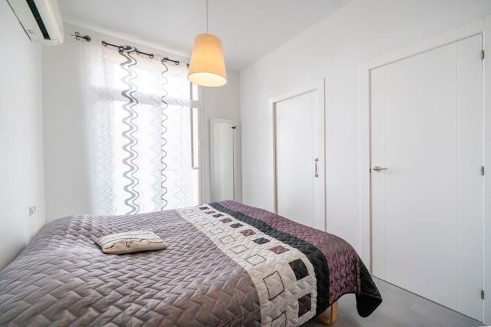 Image No.22-2 Bed Property for sale