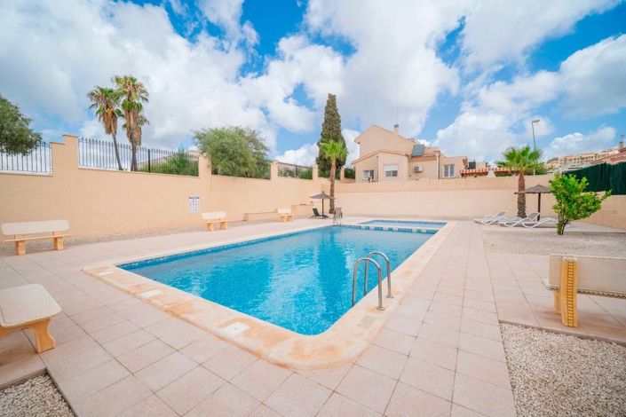 Image No.31-2 Bed Property for sale