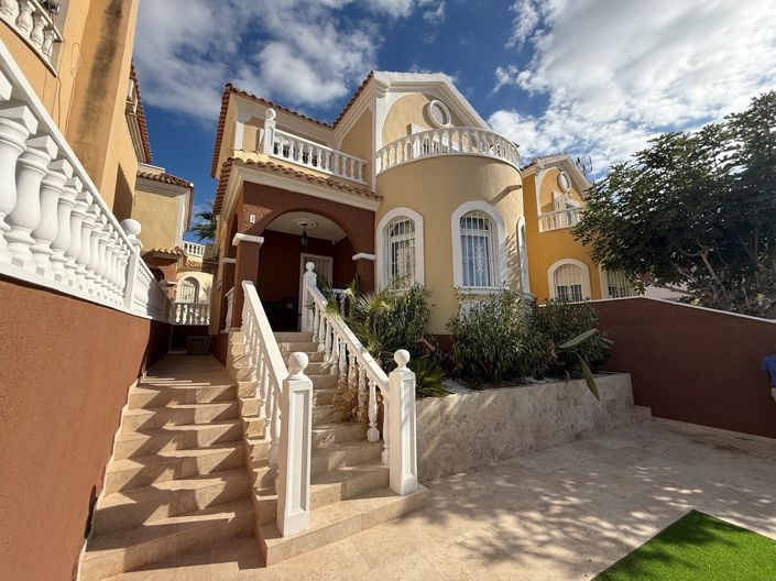Image No.1-Propriété de 3 chambres à vendre à Orihuela Costa