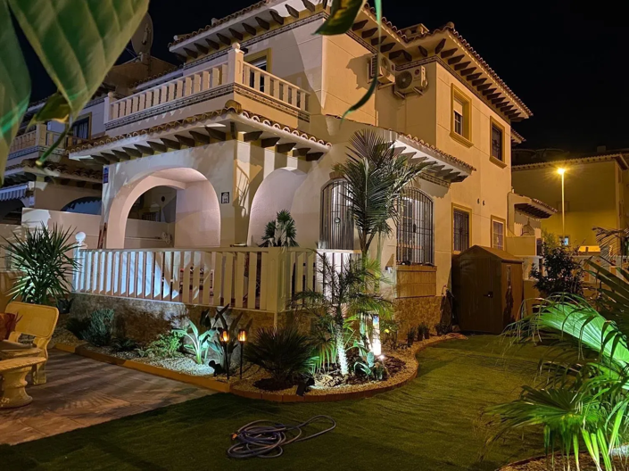 Image No.22-2 Bed Villa for sale