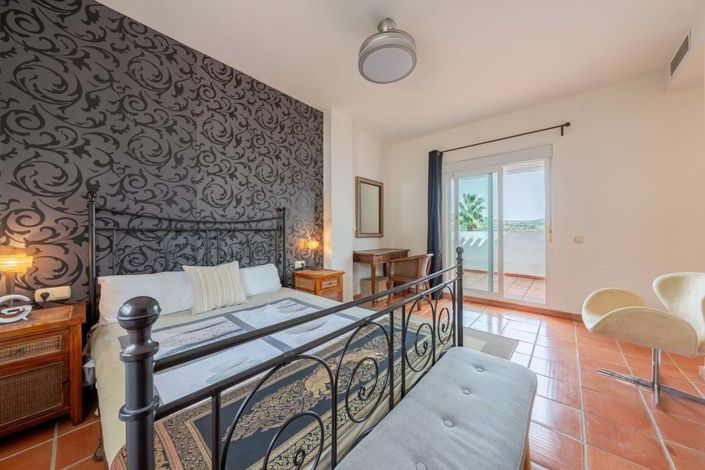 Image No.17-5 Bed Villa for sale