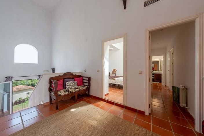 Image No.18-5 Bed Villa for sale