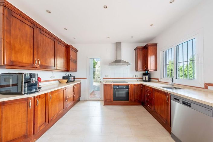 Image No.23-5 Bed Villa for sale