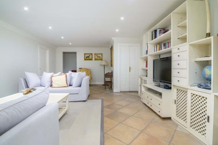 Image No.29-6 Bed Villa for sale