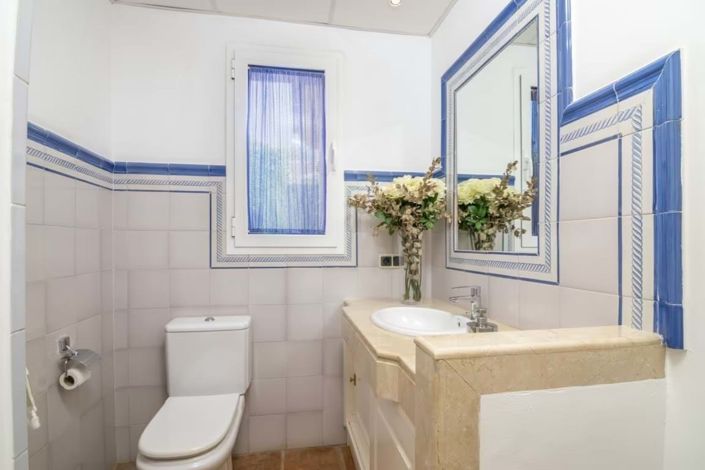 Image No.40-6 Bed Villa for sale